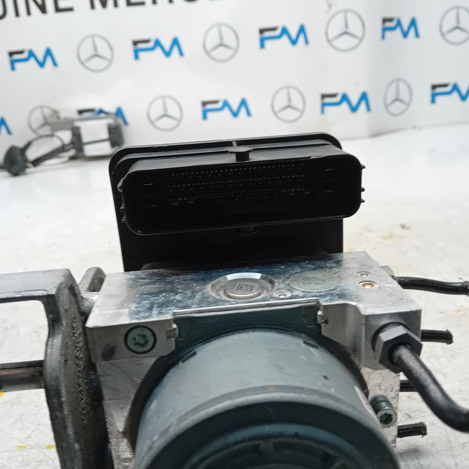 MERCEDES BENZ GLC W253 ABS PUMP CONTROL MODULE UNIT A2539011400 FM001461