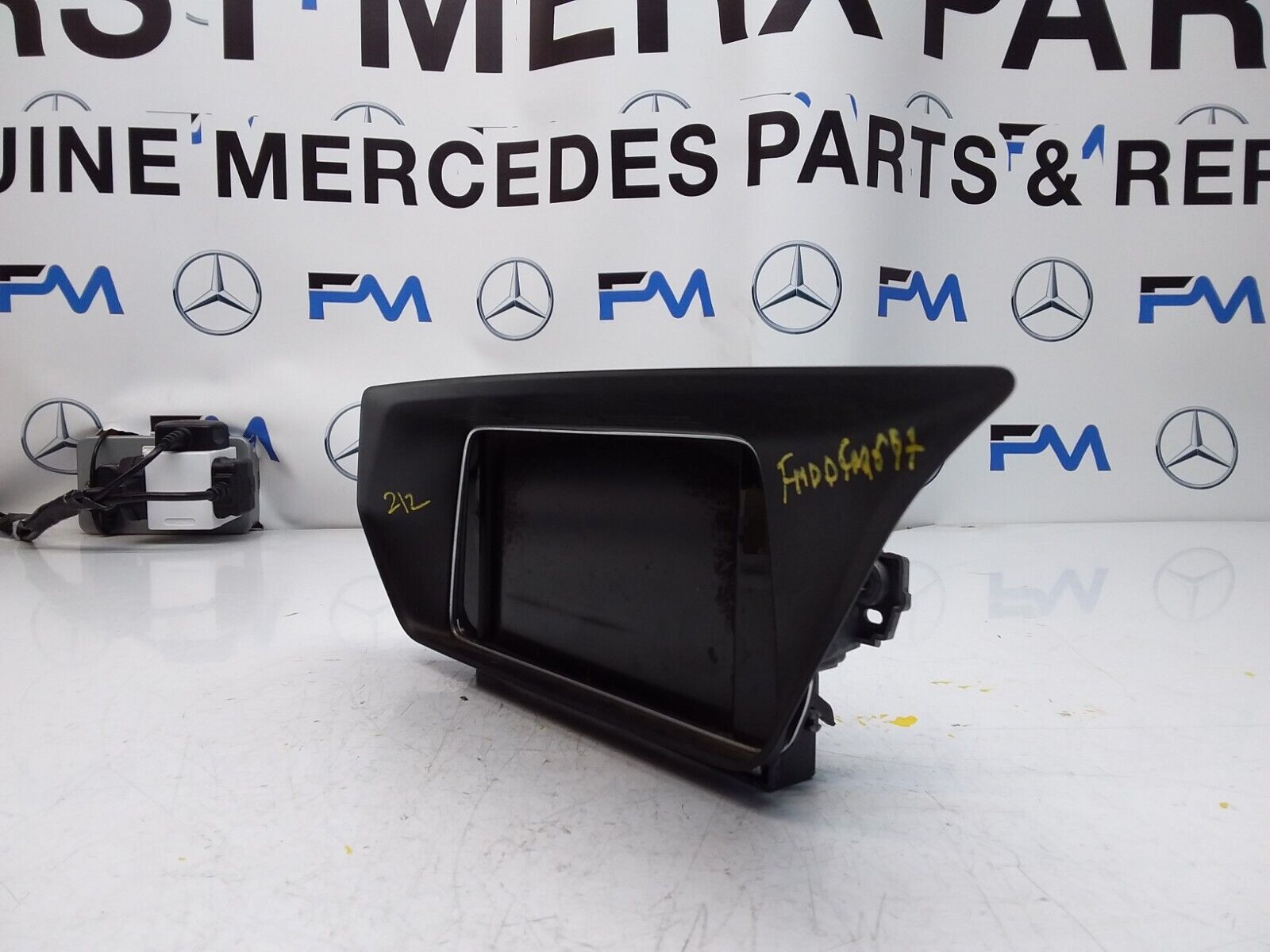 MERCEDES E-CLASS W212 2013 SAT NAV MULTIMEDIA SCREEN A2129002216 FM00697