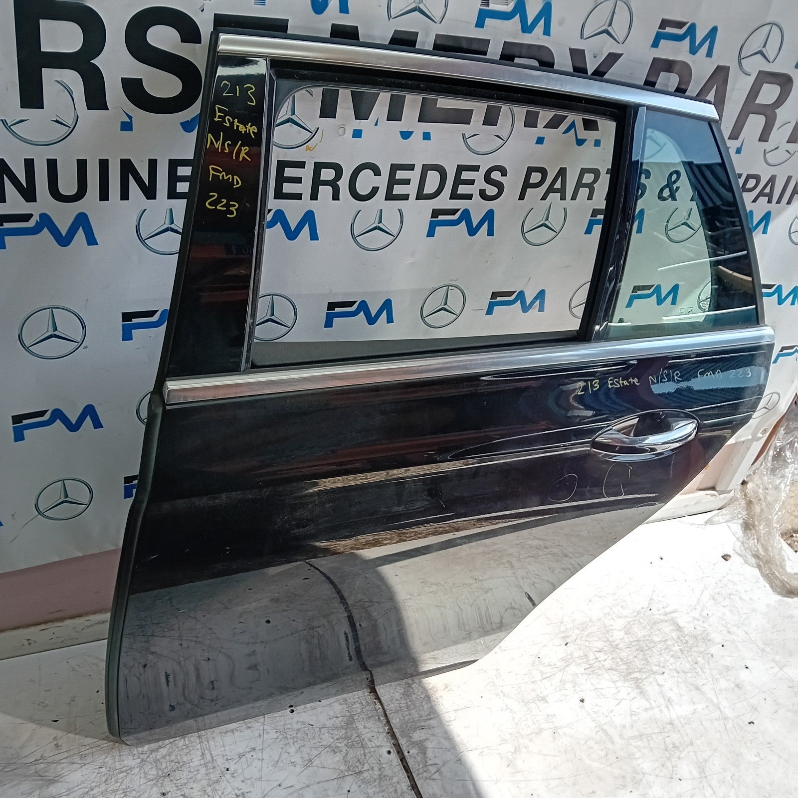 MERCEDES E-CLASS W213 EST PASSENGER REAR DOOR NSR BLACK 2016 ON COMPLETE FMD223