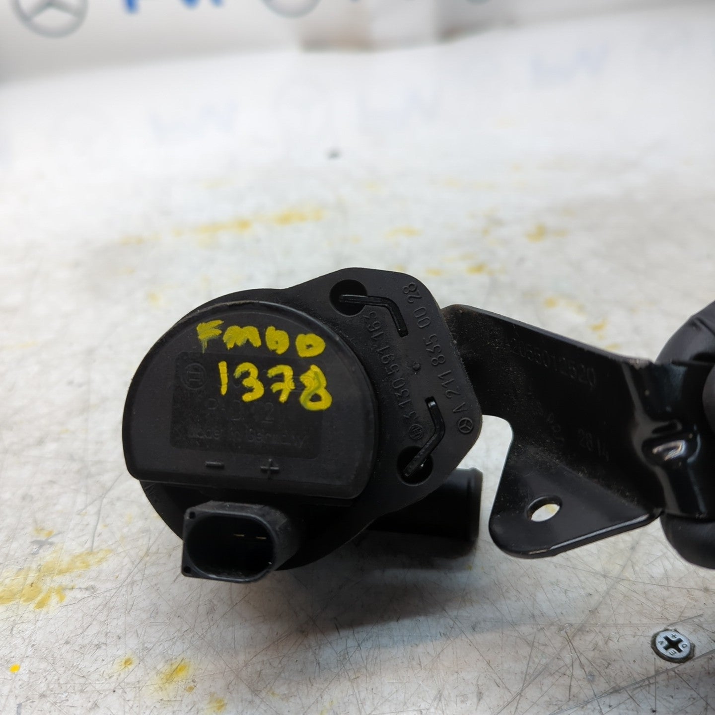MERCEDES BENZ  C E-CLASS W211 ELECTRIC COOLANT WATER PUMP A2118350028 FM001378