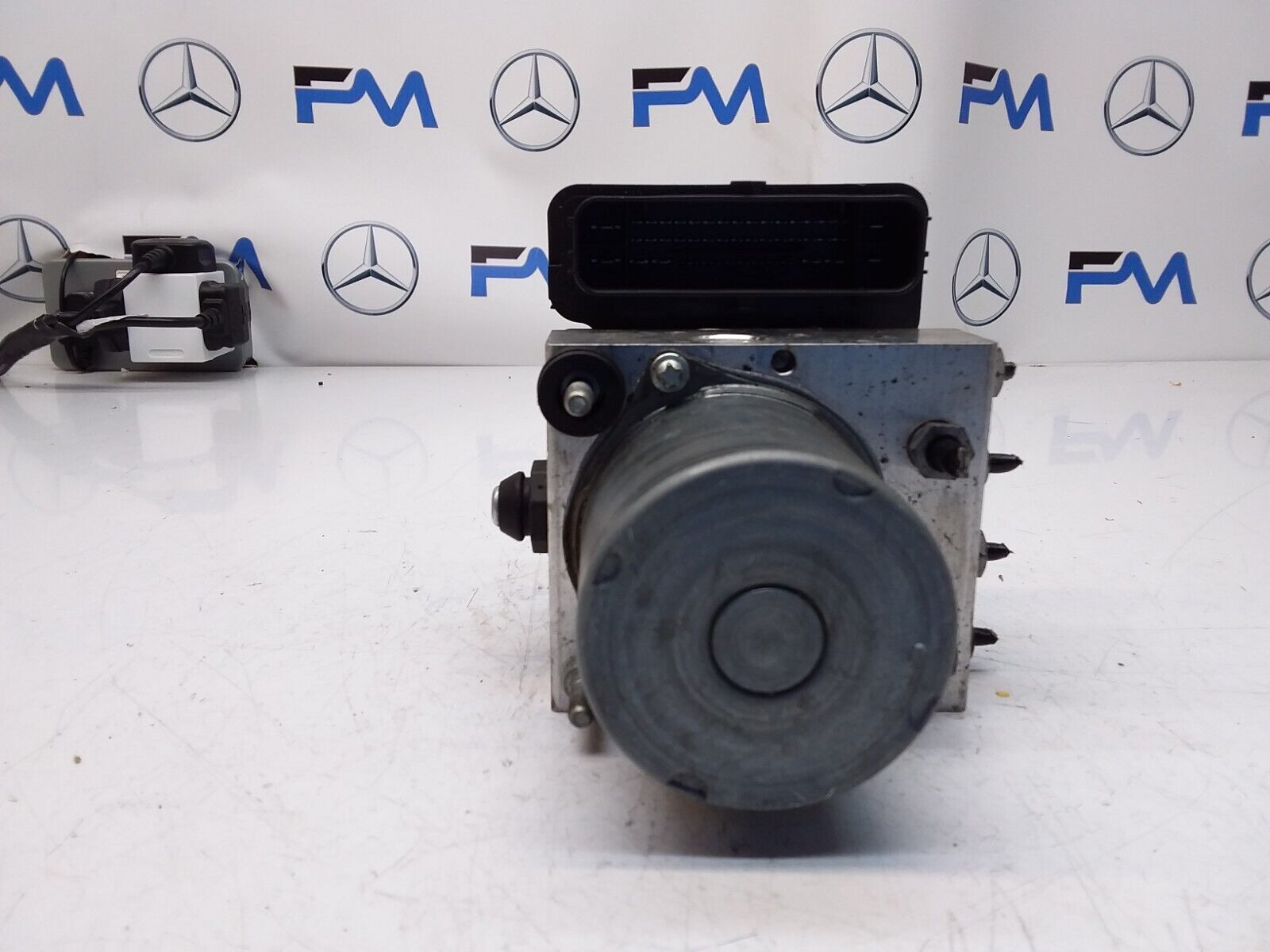 MERCEDES A-CLASS W177 ABS PUMP MODULE CONTROL UNIT A1779007805 FM00424