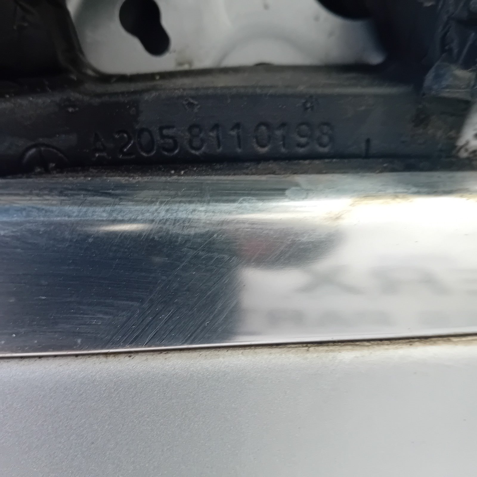MERCEDES BENZ C-CLASS PASSENGER FRONT DOOR N/S/F SILVER 2014 ON COMPLETE FMD156