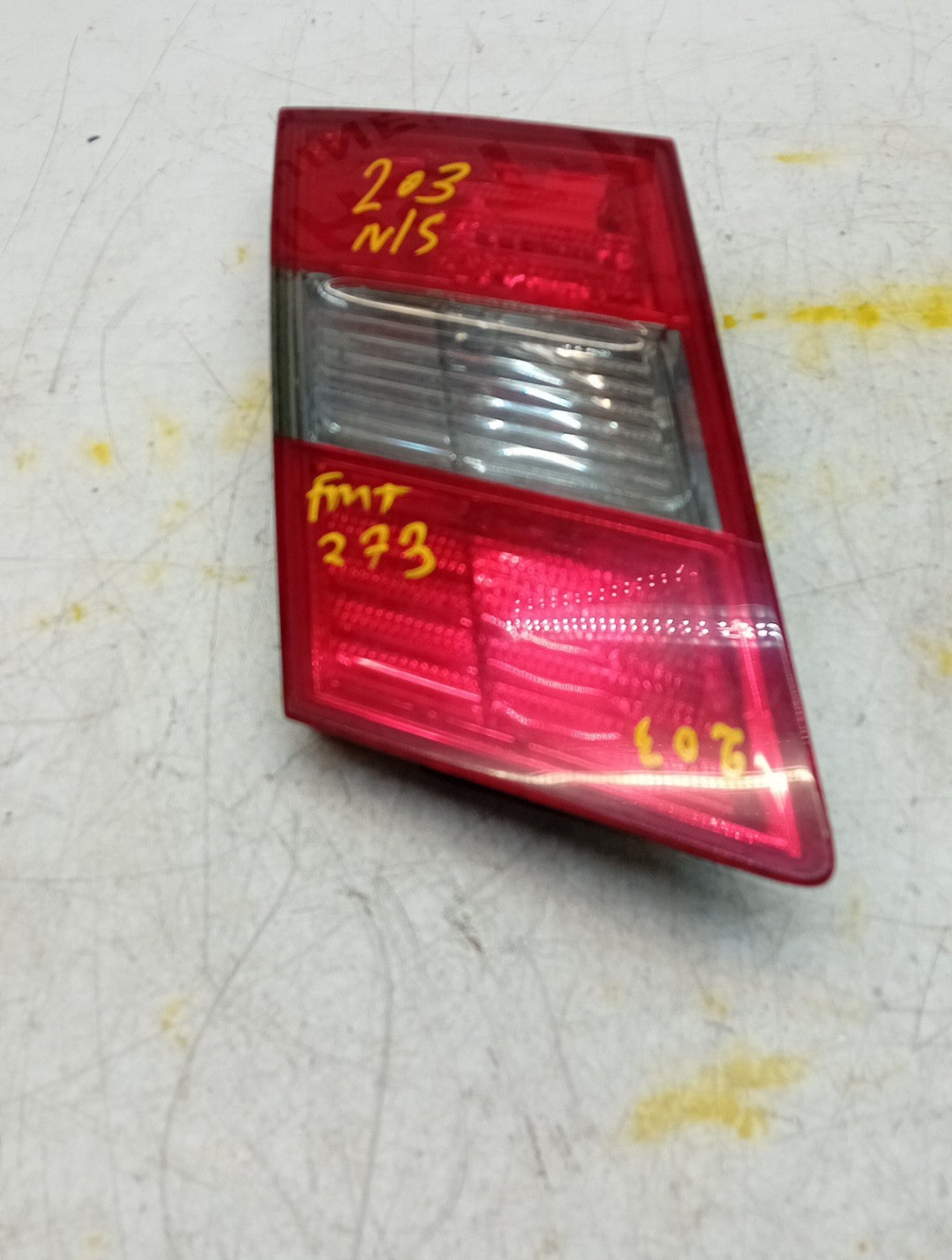 MERCEDES C-CLASS W203 ESTATE PASSENGER LEFT REAR TAIL LIGHT A2038205364 FMT273