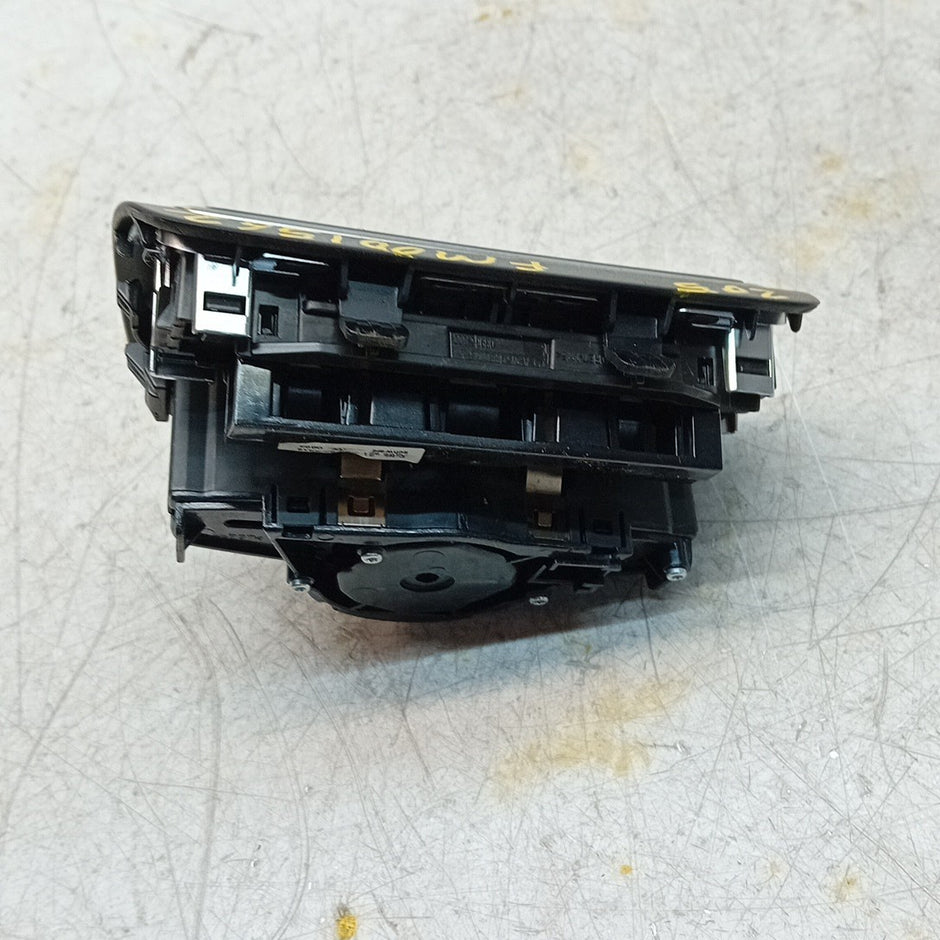 MERCEDES C-CLASS W205 HEADLIGHT CONTROL SWITCH 2014 A2059051810 FM001562
