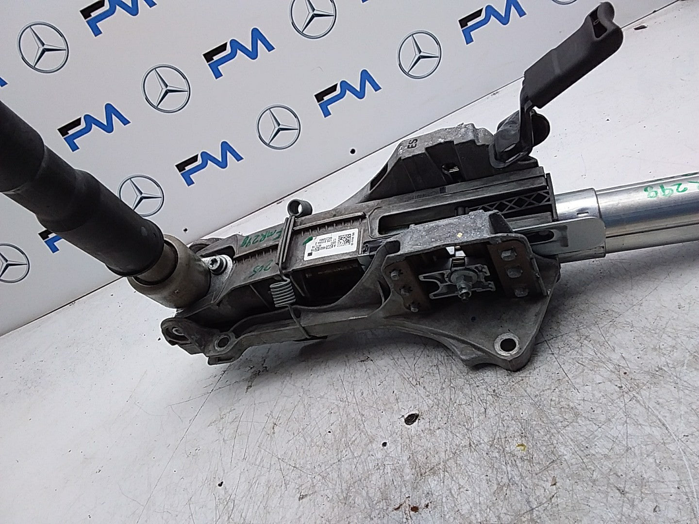 MERCEDES C-CLS W205 ADJUSTABLE STEERING COLUMN AND JOINT  A2054604216 FMR298