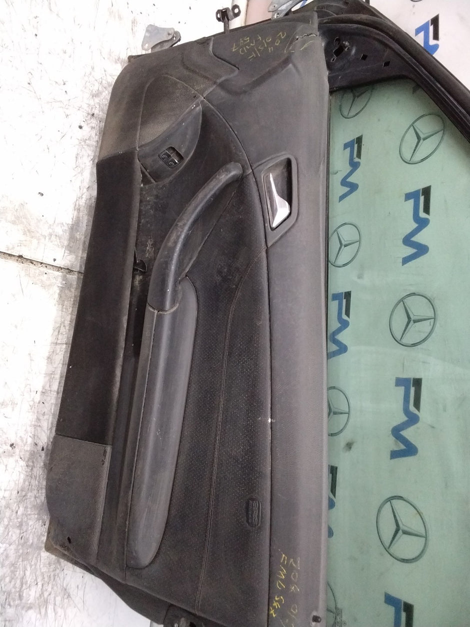 MERCEDES C-CLASS W204 SLN DRIVER FRONT DOOR OSF GREY 2008-14 COMPLETE FMD547