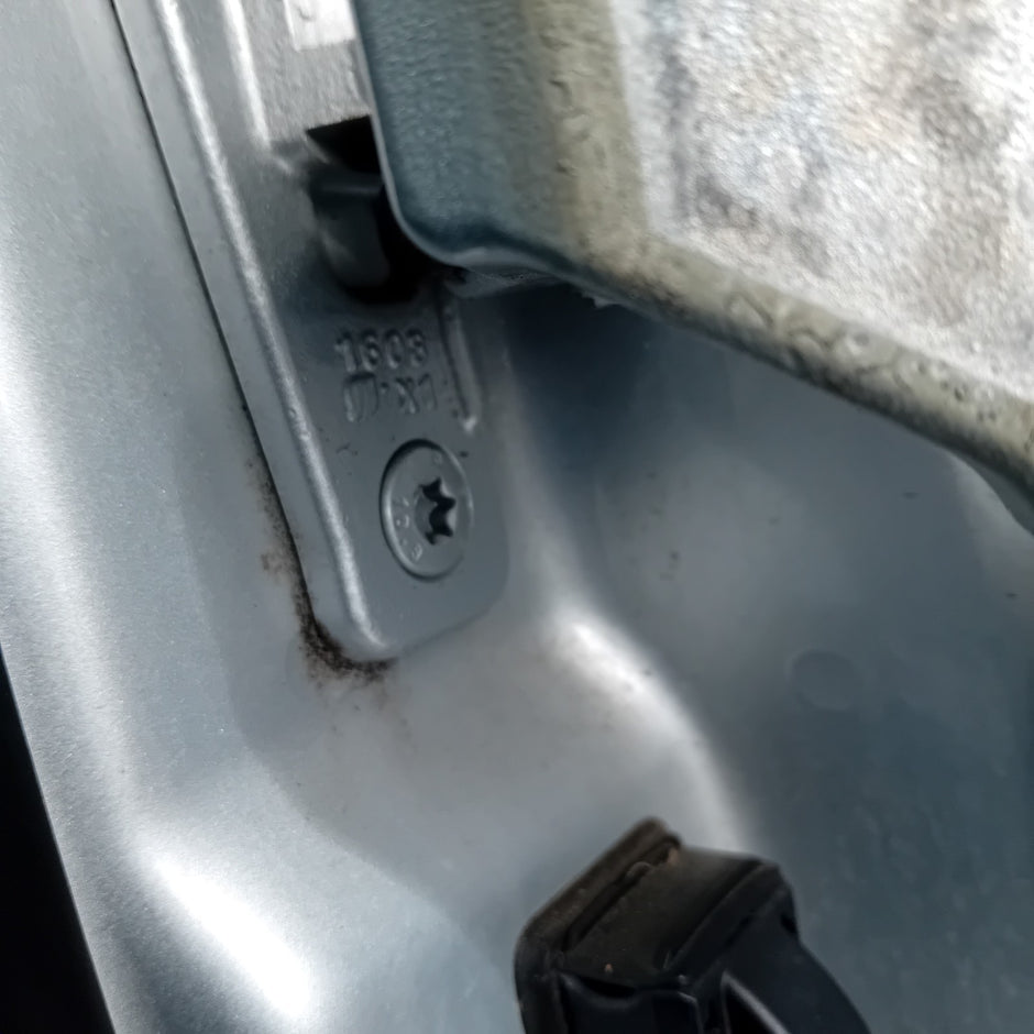 MERCEDES C-CLASS W205 PASSENGER  REAR DOOR NSR SILVER 2014 ON COMPLETE FMD193