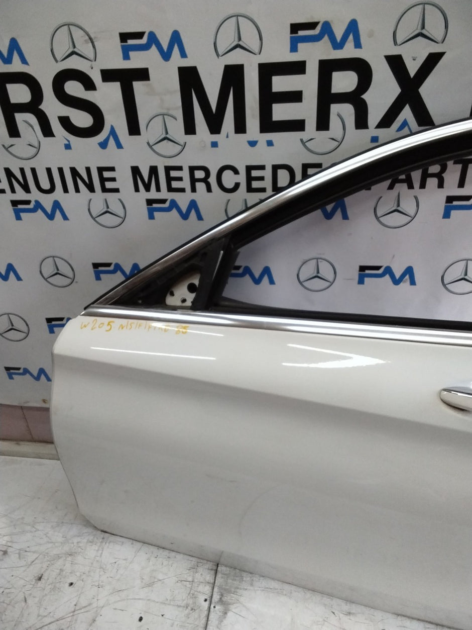 MERCEDES BENZ C-CLASS W205 PASSENGER SIDE FRONT DOOR N/S/F COMPLETE WHITE FMD85