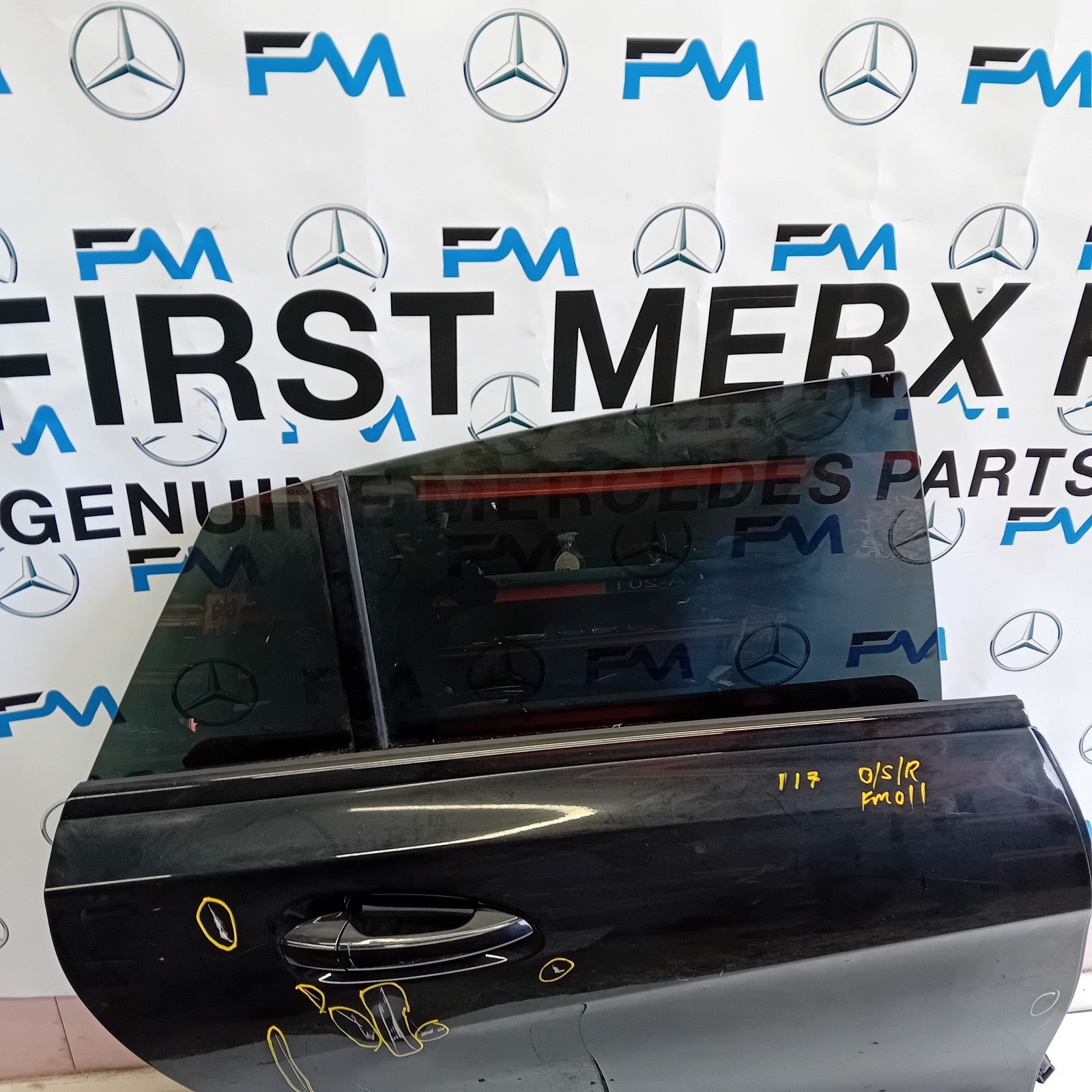 MERCEDES BENZ CLA-CLASS W117 DRIVER SIDE REAR DOOR ( OFF SIDE REAR ) FM011