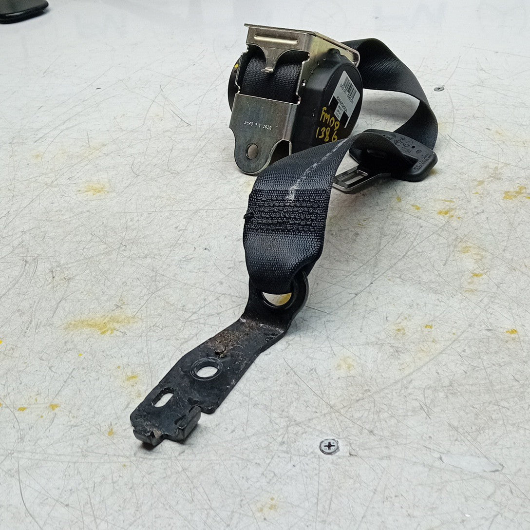 MERCEDES E-CLASS W213 CENTRE SIDE SEAT BELT BLACK A2138601385 2016 FM001386