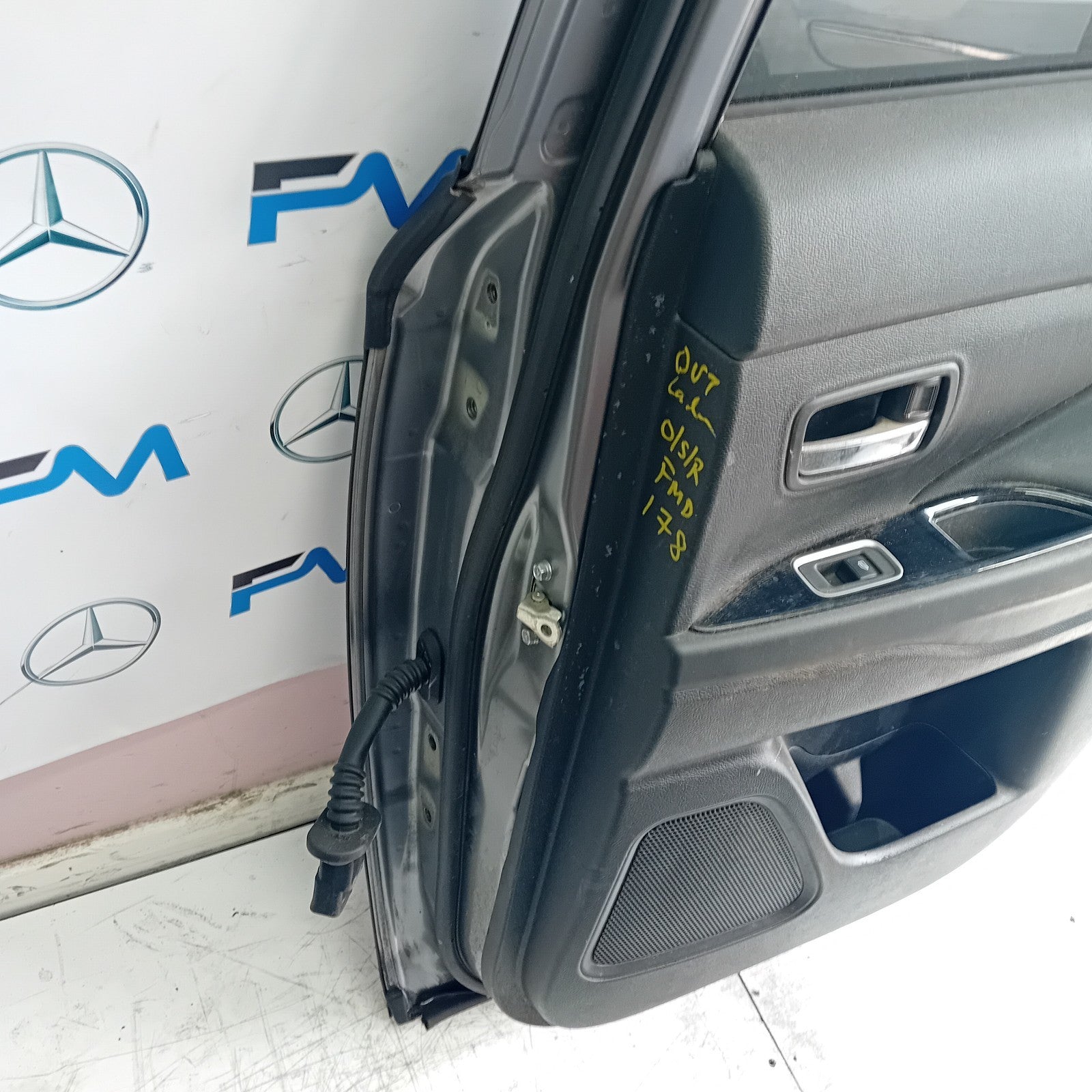 MITSUBISHI OUTLANDER MK3 DRIVER SIDE REAR DOOR OSR GREY 2013 ON COMPLETE FMD178