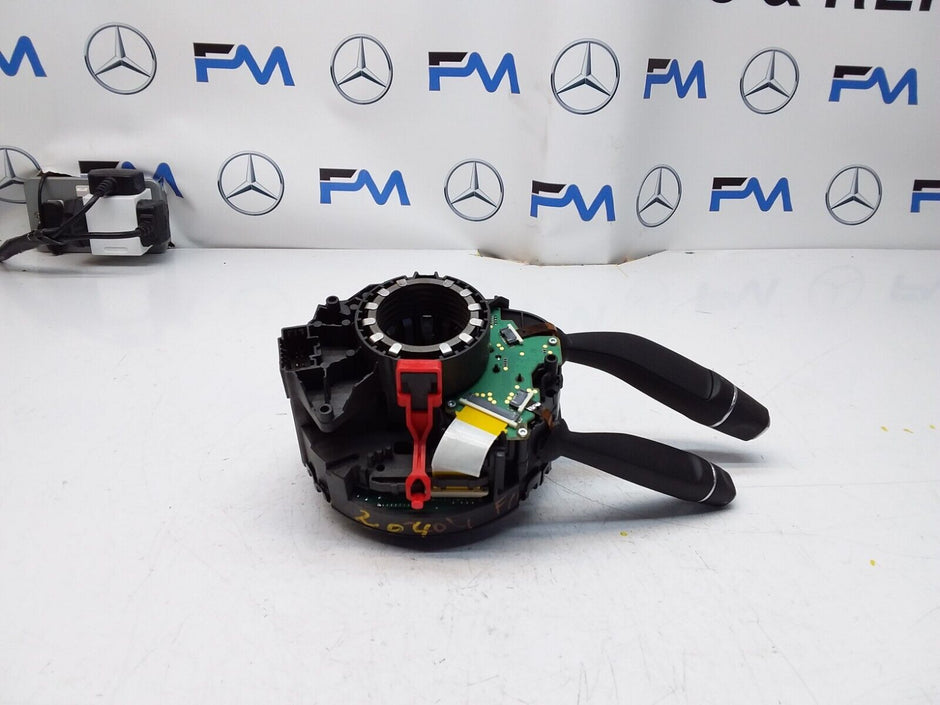 Mercedes E-CLASS W204 INDICATOR/WIPER GEAR SELECT + SQUIB  2016 FM00550