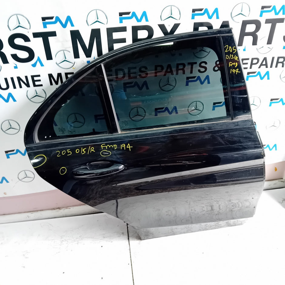 MERCEDES C-CLASS W205 SALOON DRIVER REAR DOOR OSR BLACK 2014 ON COMPLETE FMD194