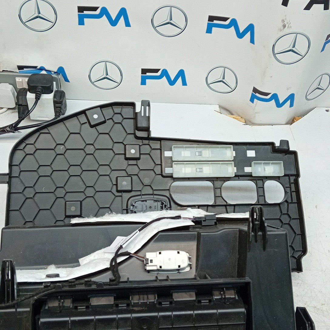MERCEDES BENZ  A-CLASS W177 DASHBOARD GLOVEBOX  2018 A1776803800 FM001573