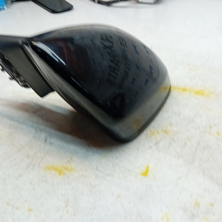 MERCEDES C-CLASS W205 DRIVER WING MIRROR OSF BLACK PL CAMERA FMM72