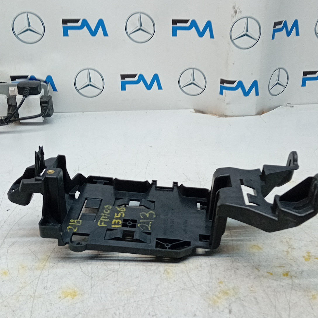 MERCEDES E-CLASS REAR BODY CONTROL MODULE BRACKET W213 A2135451140 2016 FM001356