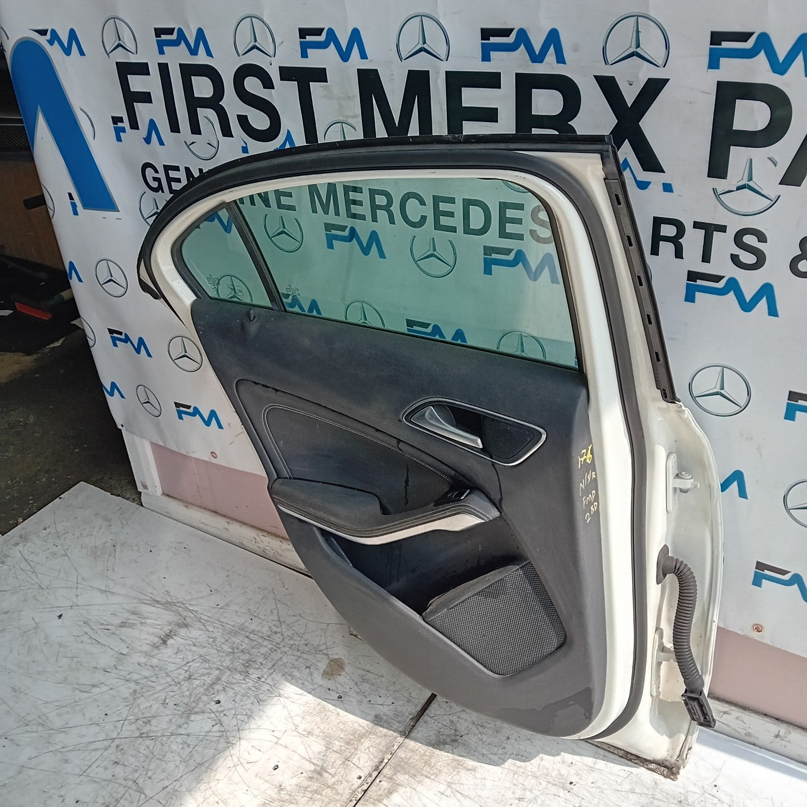MERCEDES A-CLASS W176 PASSENGER REAR SIDE DOOR NSR 2012-18 WHITE COMPLETE FMD280