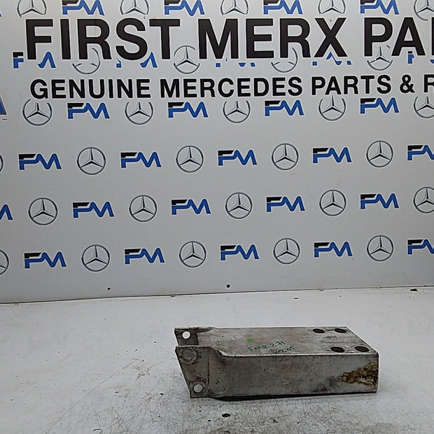 MERCEDES C-CLASS W205 BUMPER REINFORCEMENT BRACKET RIGHT SIDE A2056200495 FMR271