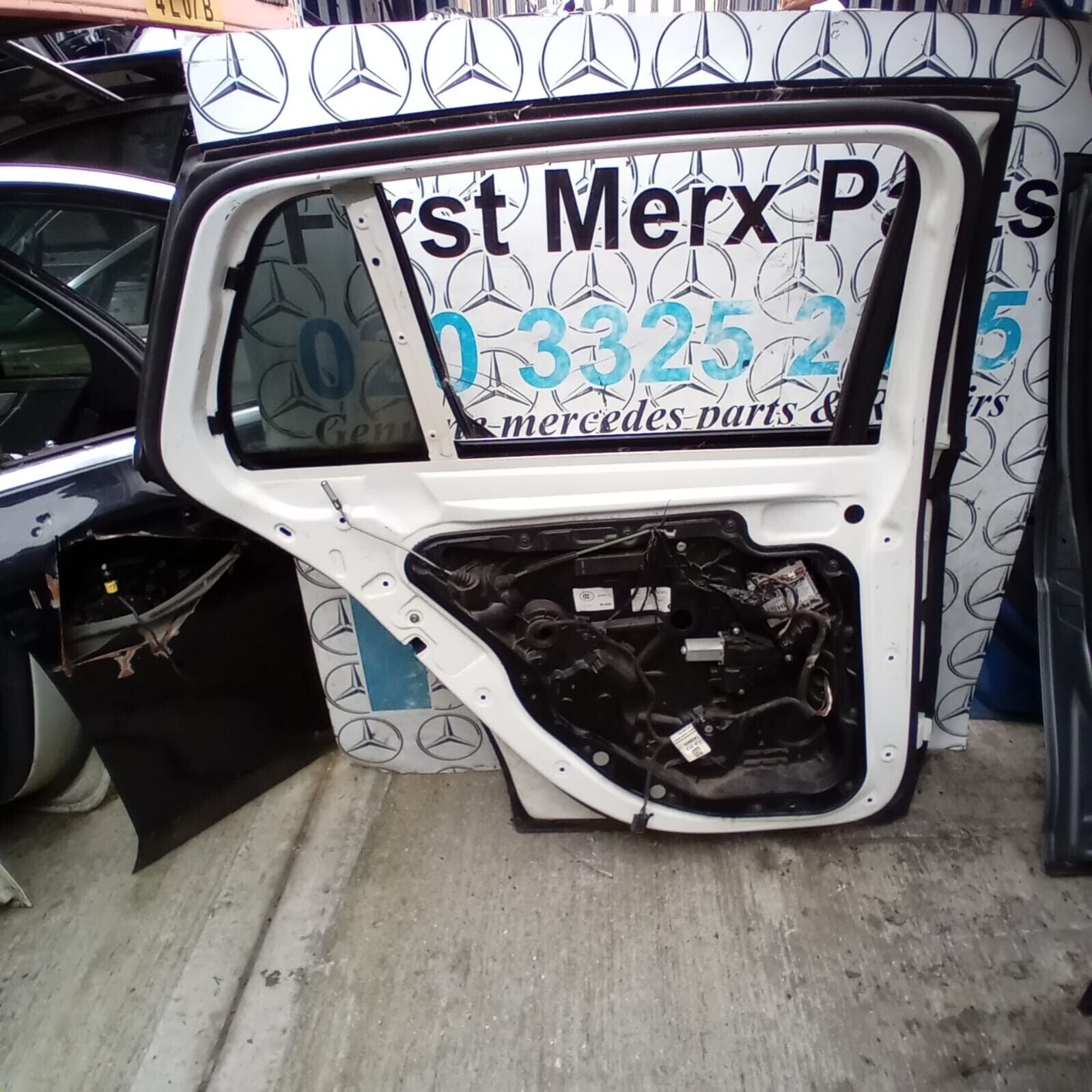 MERCEDES BENZ E-CLASS  W213  PASSENGER SIDE REAR DOOR ( NEAR SIDE REAR )