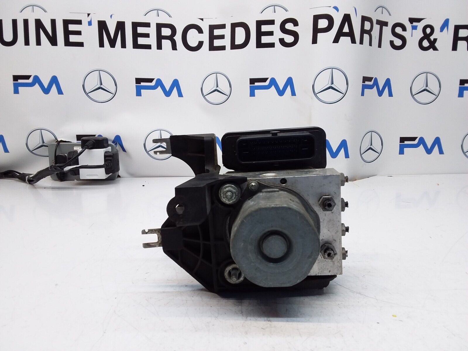 MERCEDES CLA W246 ABS PUMP MODULE CONTROL UNIT A2464300210 FM00432
