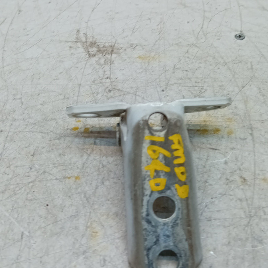 MITSUBISHI OUTLANDER MK3  FRONT DOOR HINGE PANEL A521 A046834 FM001640