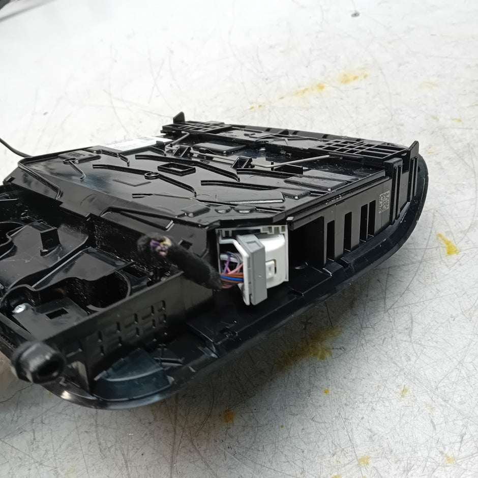 MERCEDES BENZ  C-CLASS W206 MHEV INTERIOR LIGHT A0009002445 FM001473