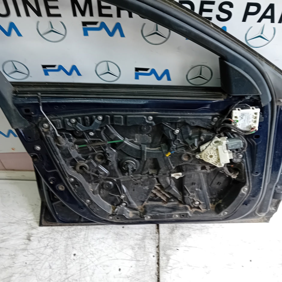 MERCEDES C-CLASS W205 PASSENGER FRONT DOOR NSF BLUE 2014 ON FMD230