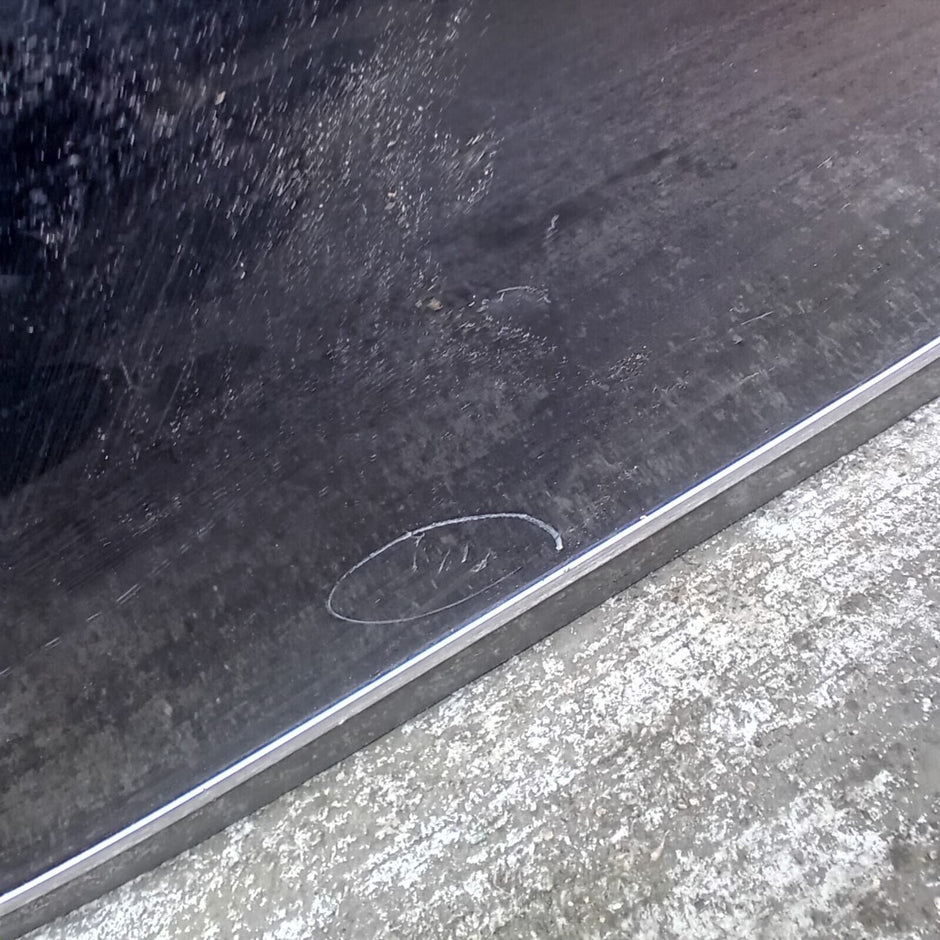 MERCEDES BENZ C-CLASS  W204  PASSENGER SIDE FRONT DOOR ( NEAR SIDE FRONT )