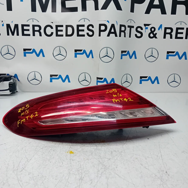 MERCEDES C-CLASS W205 COUPE 2018 REAR PASSENGER N/S TAIL LIGHT A2059066300 FMT42