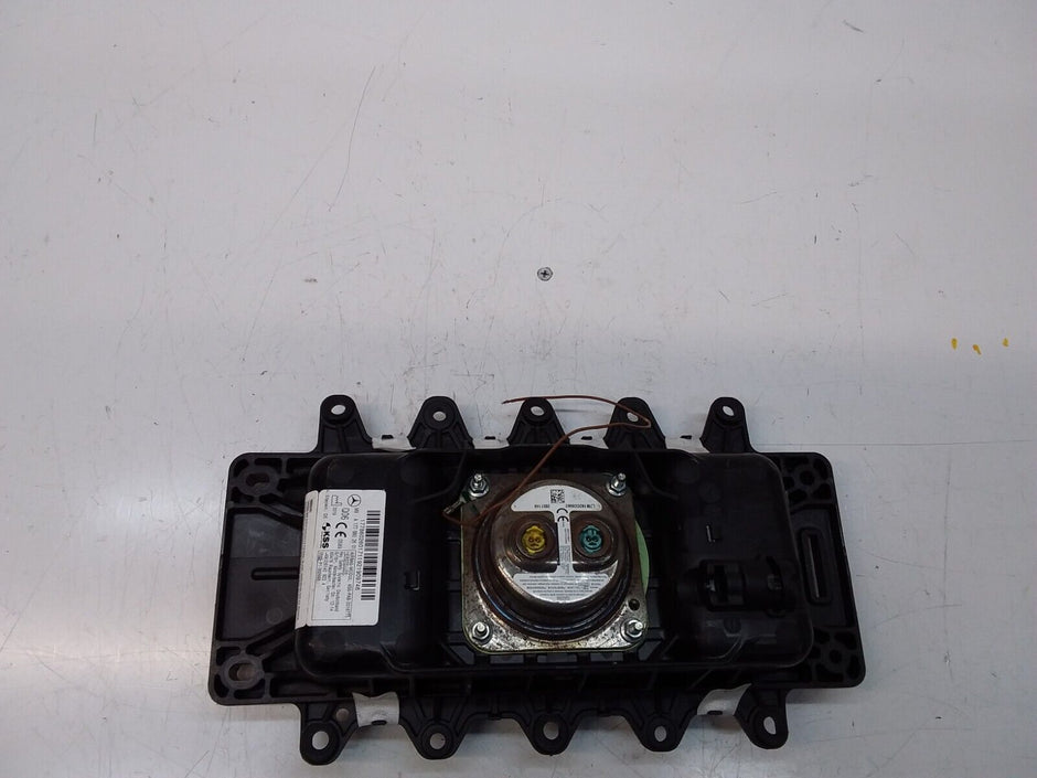 2019 MERCEDES BENZ A-CLASS W177 DRIVER SIDE KNEE AIRBAG A1778602601 FM00327