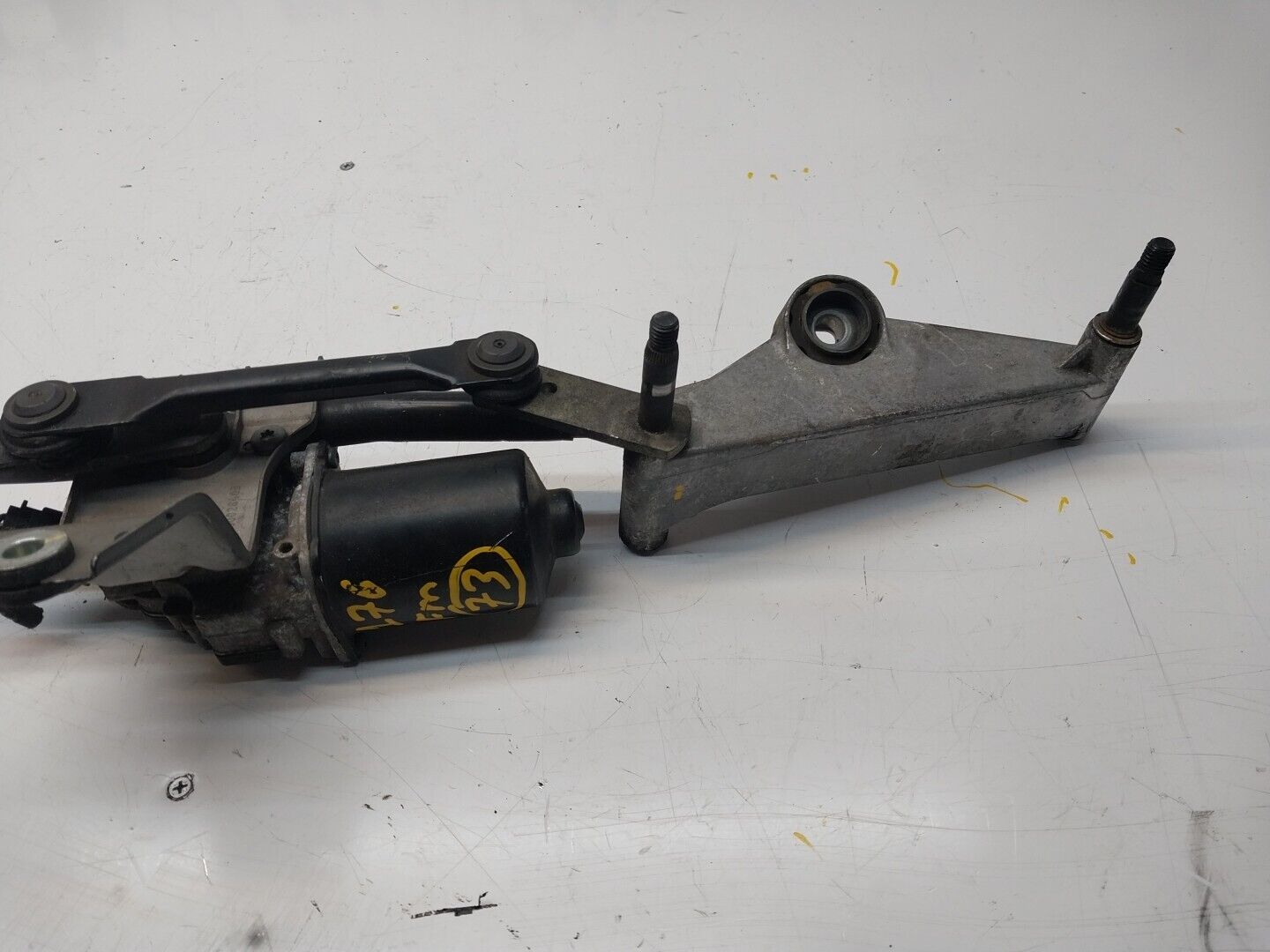 MERCEDES-BENZ A CLA GLA 2015-2018 Wiper Motor Front & Linkage A1769061900FM00229