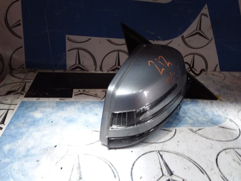 MERCEDES BENZ E CLASS W212 2009-13 DRIVER SIDE DOOR MIRROR SILVER - PUDDLE LIGHT
