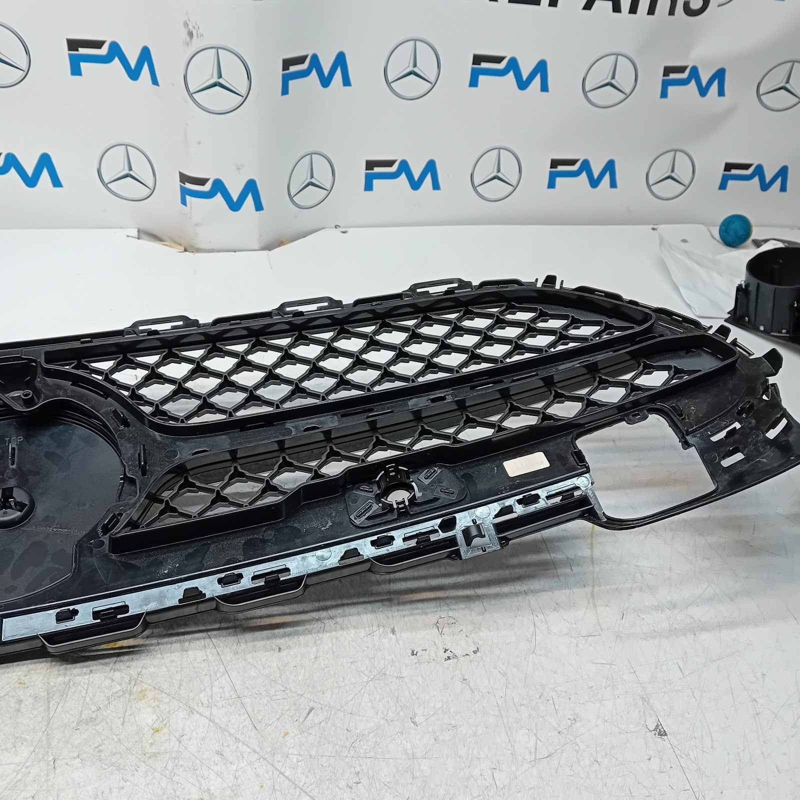 MERCEDES BENZ C-CLASS W206 FRONT GRILL A2068882100 FM001475