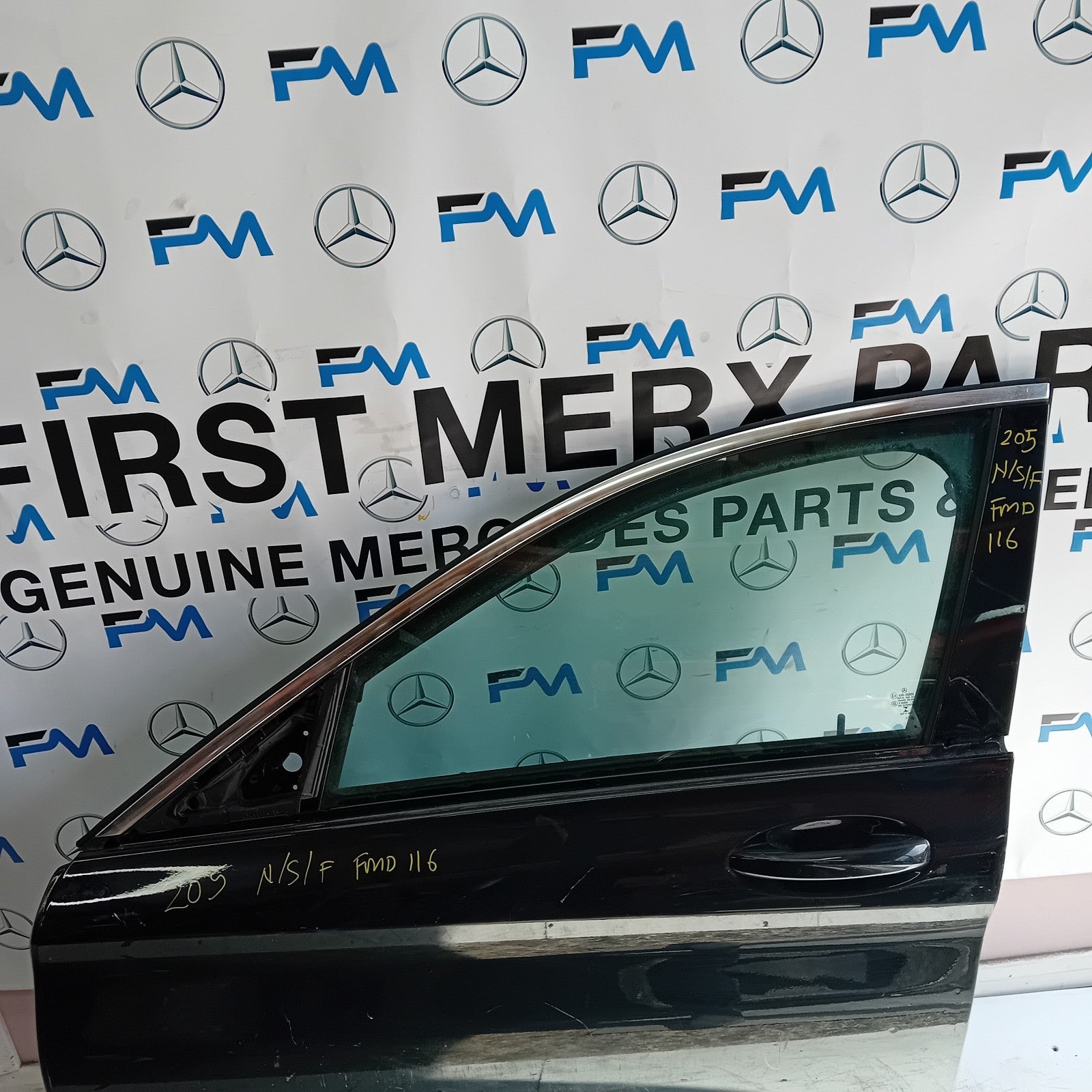 MERCEDES BENZ C-CLASS W205 PASSENGER SIDE FRONT DOOR N/S/F BLACK FMD116