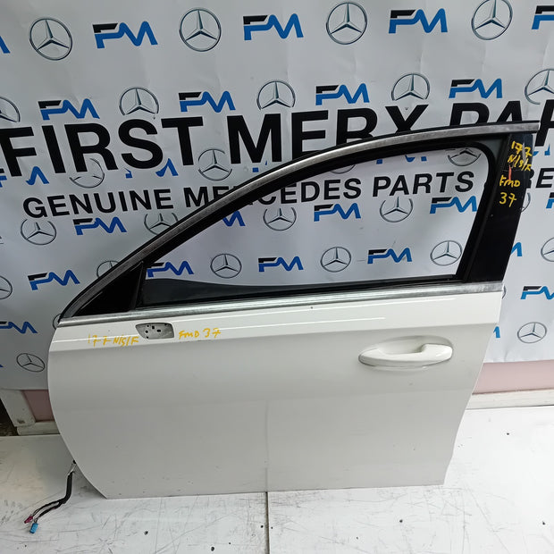 MERCEDES C-CLASS W177 PASSENGER SIDE FRONT DOOR N/S/F COMPLETE WHITE FMD37
