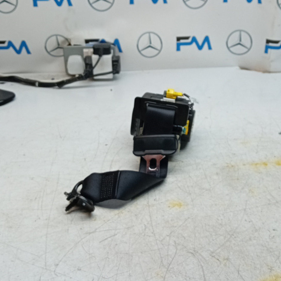 MERCEDES E-CLASS W213 REAR PASSENGER SIDE SEAT BELT BLACK A2138605301 FM001380