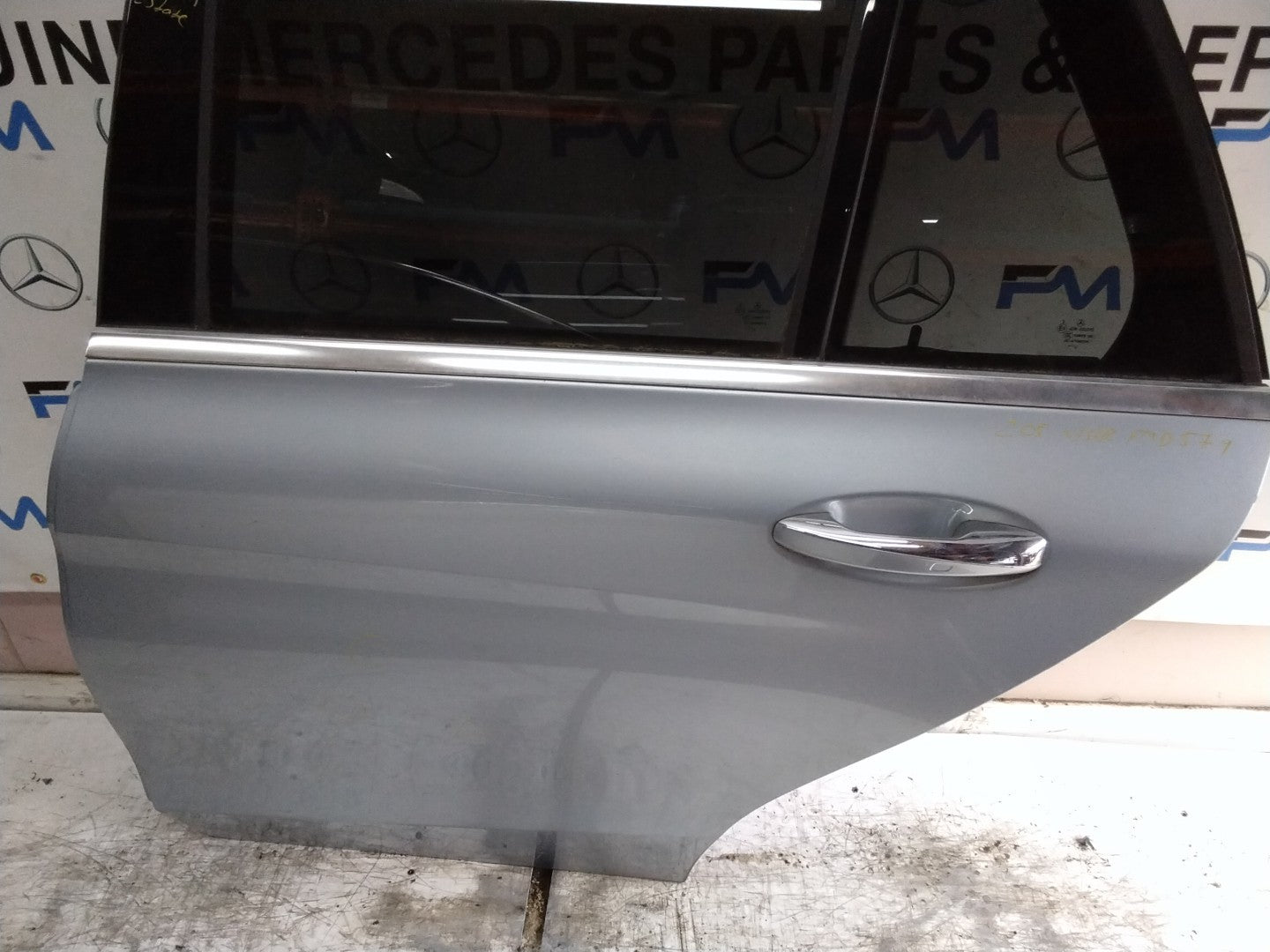MERCEDES C-CLS W205 EST PASSENGER REAR DOOR NSR SILVER 2014-21 COMPLETE FMD579