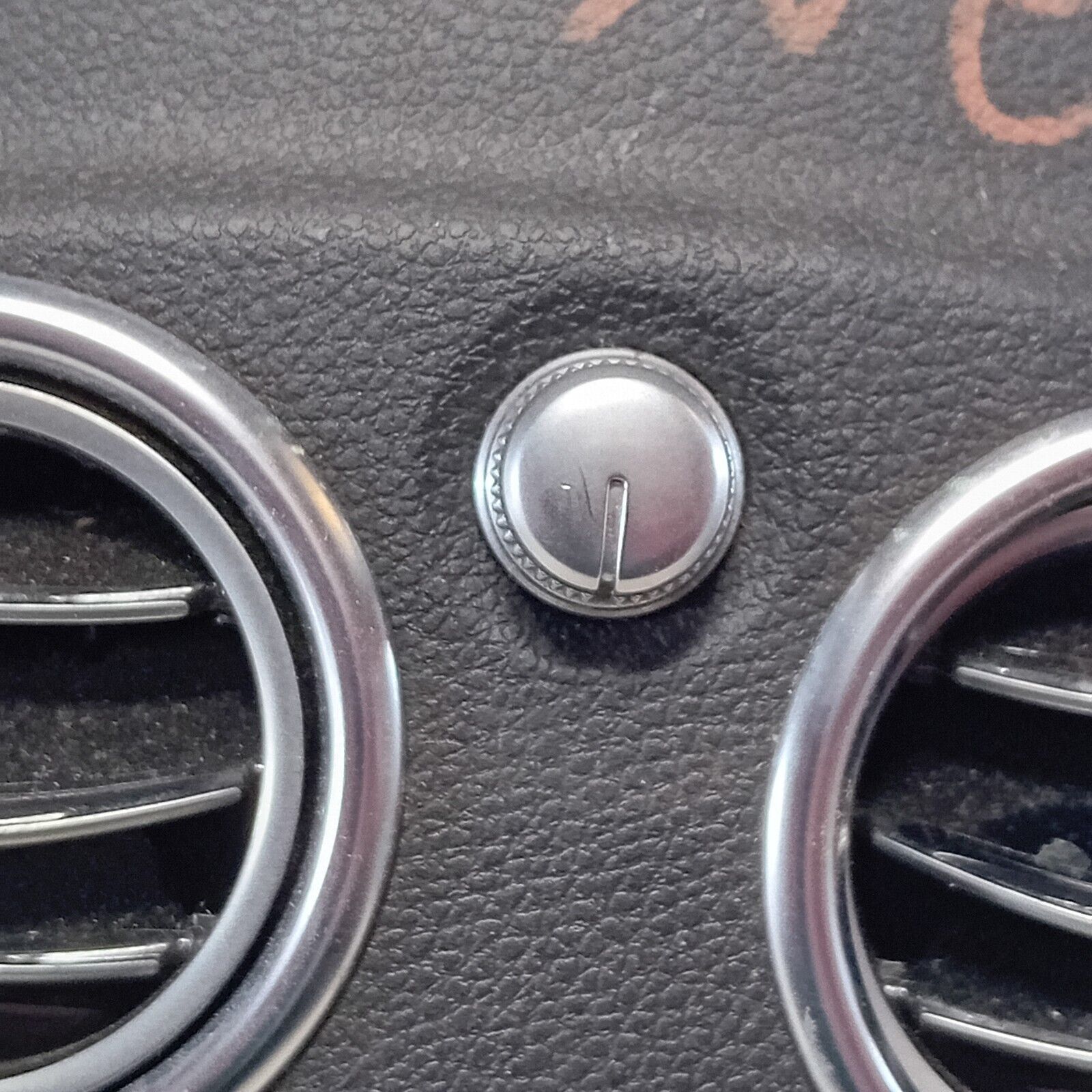 2016 MERCEDES C CLASS A205 W205 AMG REAR CENTRE CONSOLE AIR VENTS A2058300501