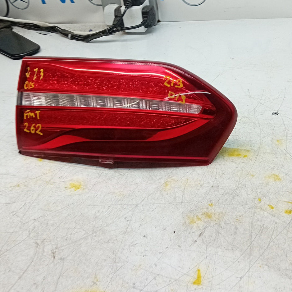 MERCEDES BENZ  E-CLASS W213 DRIVER RIGHT OS REAR TAIL LIGHT FMT262