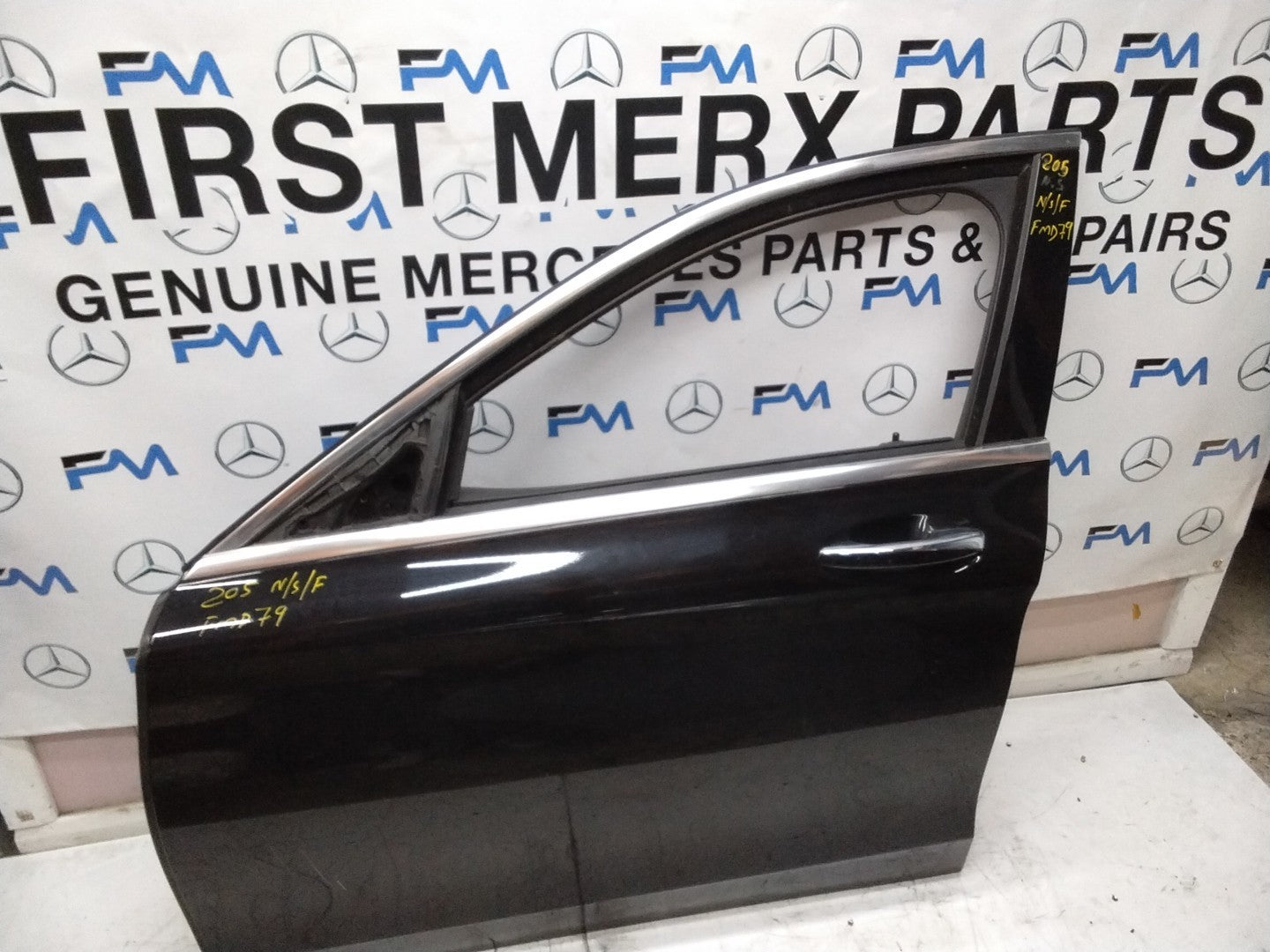 MERCEDES BENZ C-CLASS W205 PASSENGER SIDE FRONT DOOR N/S/F COMPLETE BLACK FMD79