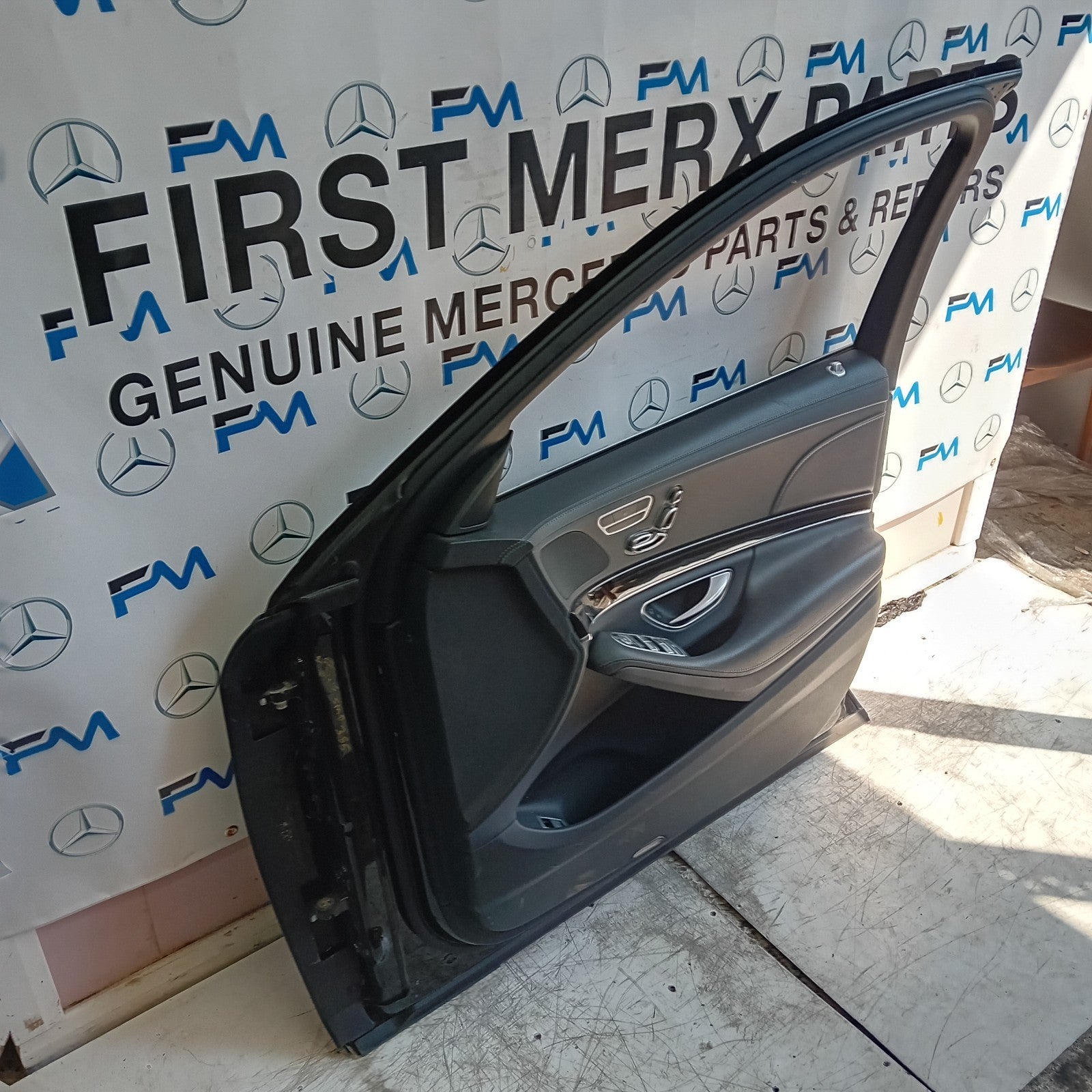 MERCEDES S-CLASS W222 SLN DRIVER FRONT DOOR OSF BLACK 2014 ON COMPLETE FMD355