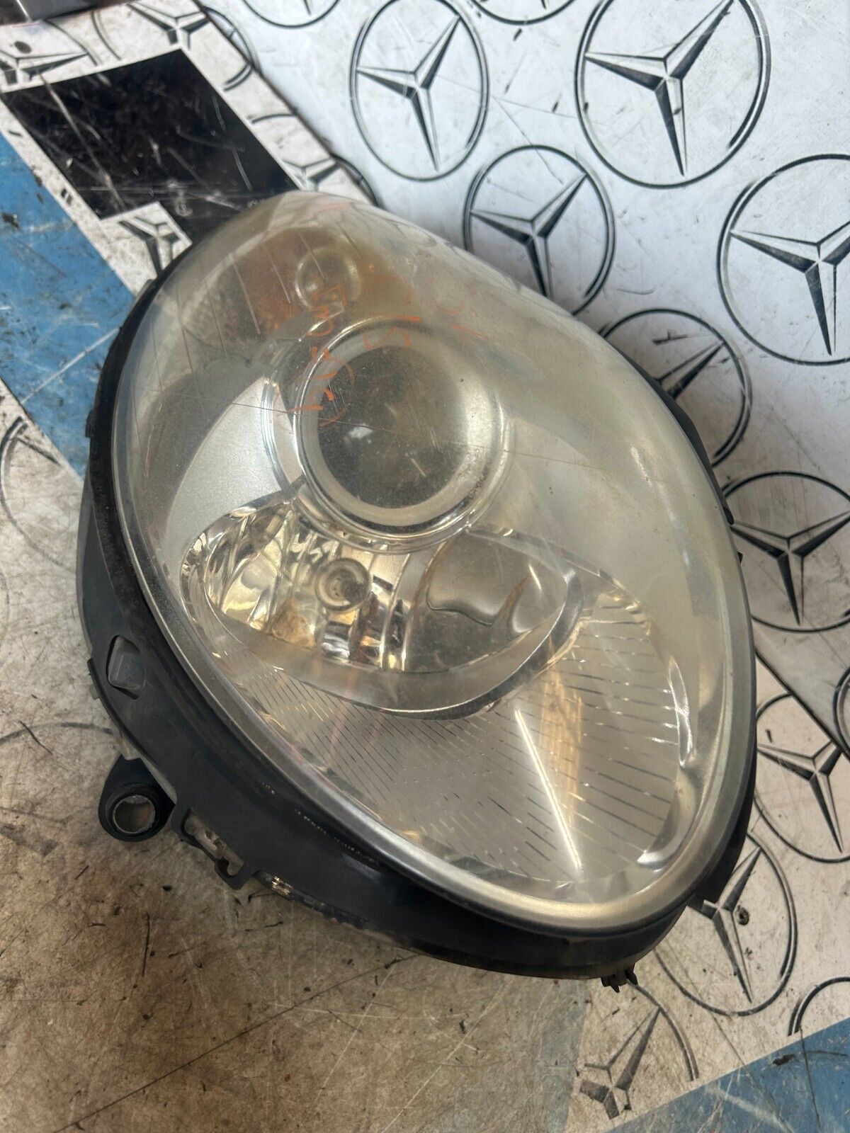 MERCEDES R CLASS W251 2005-2011  HEADLIGHT  DRIVERS O/S RIGHT A25182602 FMH19