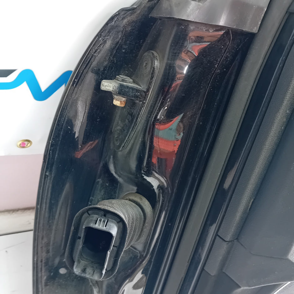 MERCEDES BENZ C-CLASS W204 DRIVER SIDE FRONT DOOR O/S/F BLACK FMD125