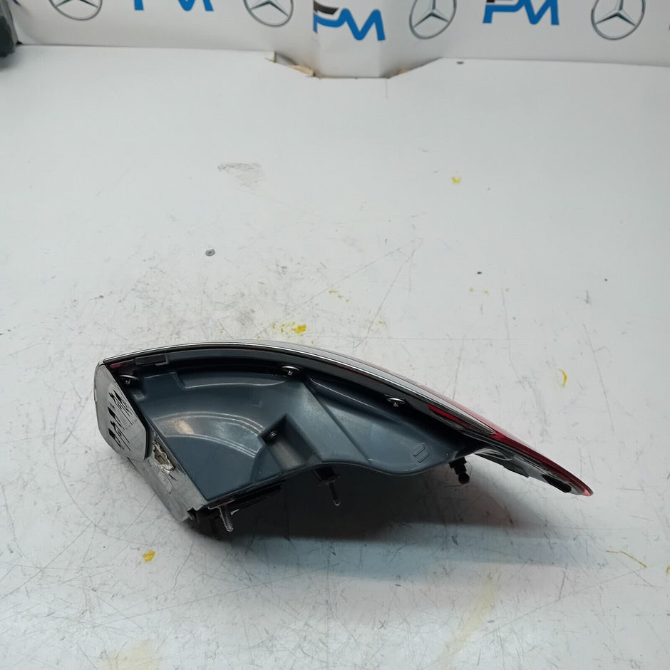 MERCEDES E-CLASS W213 2016 REAR PASSENGER N/S TAIL LIGHT A2139068700 FMT50