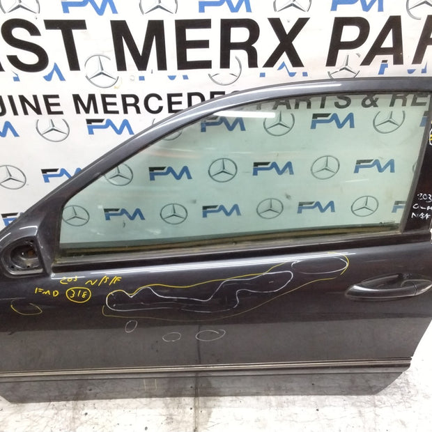 MERCEDES C-CLASS W203 PASSENGER FRONT NSF BLACK 2001-2004 COMPLETE FMD318