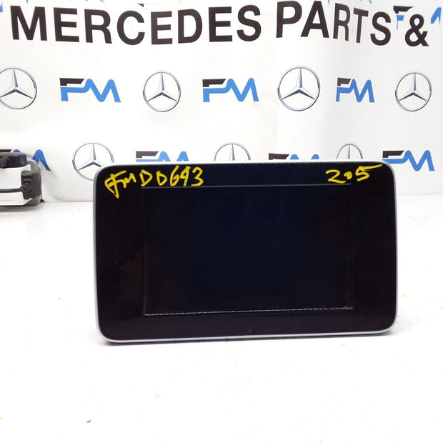 MERCEDES C-CLASS W205 2014 SAT NAV MULTIMEDIA SCREEN A2059004113 FM00693