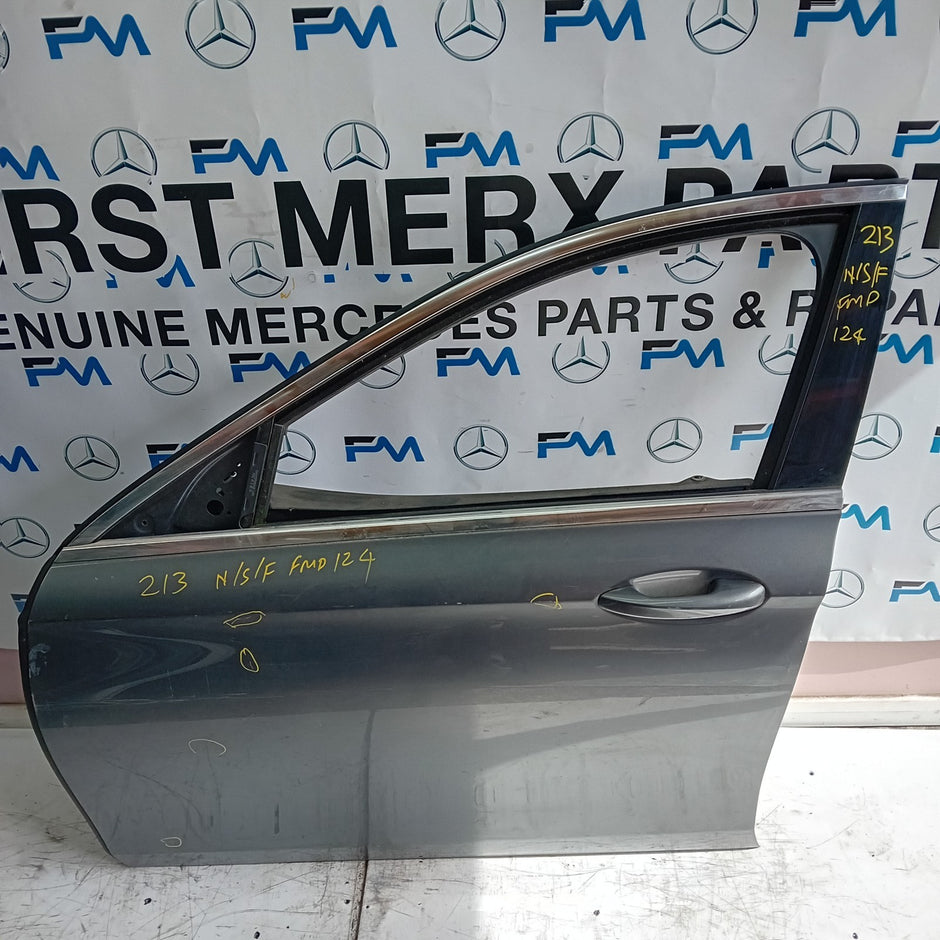 MERCEDES BENZ R-CLASS W213 PASSENGER SIDE FRINT DOOR N/S/F GREY FMD124