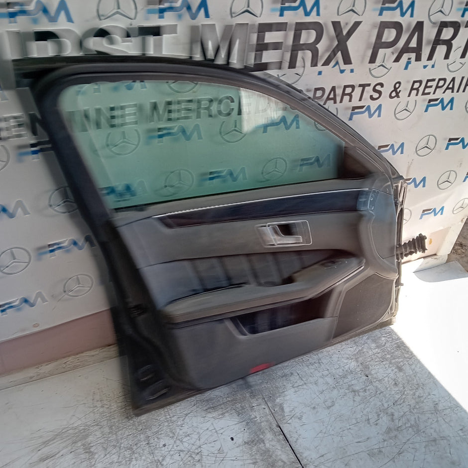 MERCEDES BENZ  E-CLASS W212 PASSENGER FRONT DOOR NSF 2015 COMPLETE BLACK FMD520