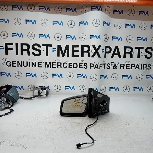 MERCEDES BENZ  B-CLASS  W246 PASSENGER SIDE WING MIRROR BLACK FMM41
