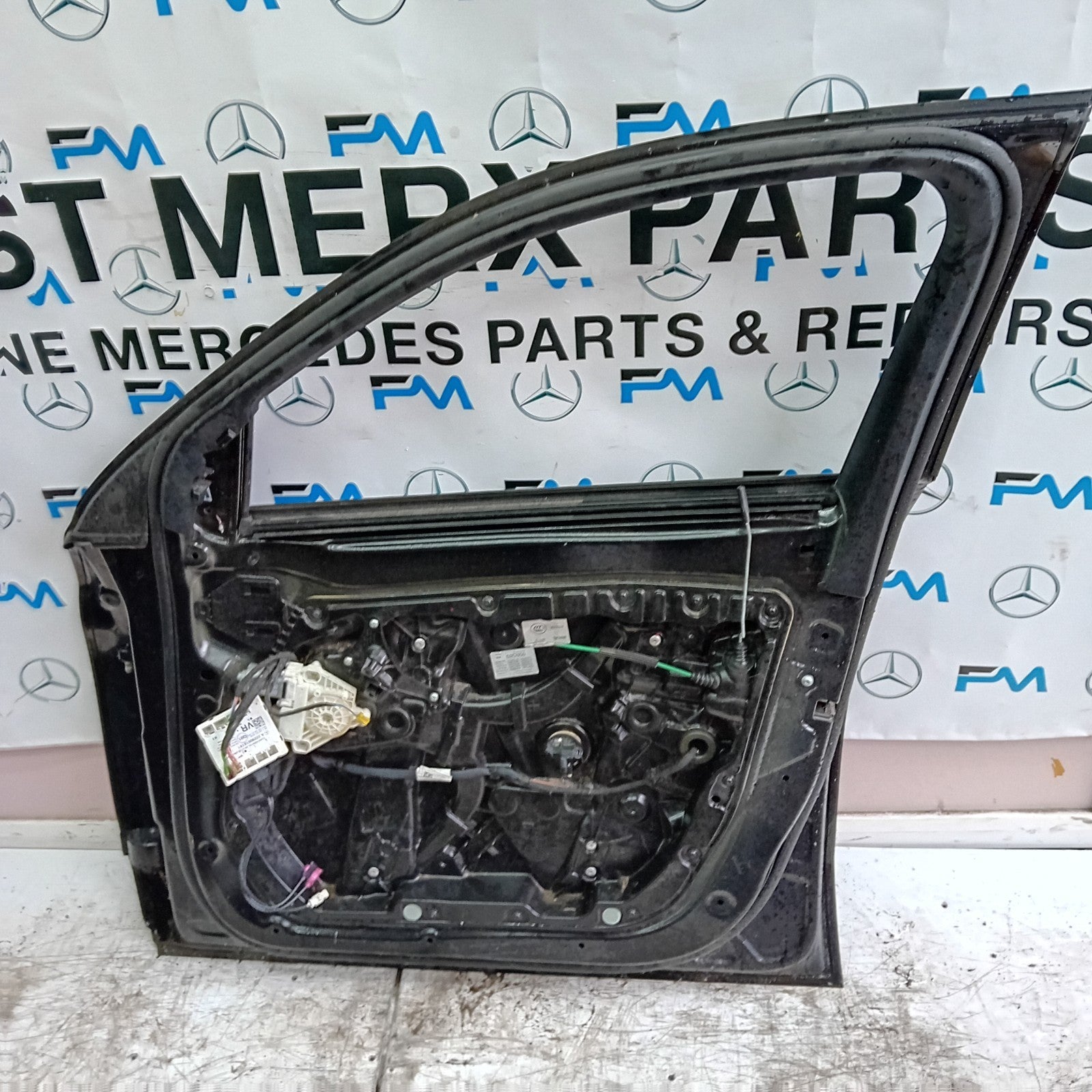 MERCEDES GLC X253 DRIVER FRONT DOOR OSF BLACK 2016 ON COMPLETE FMD251